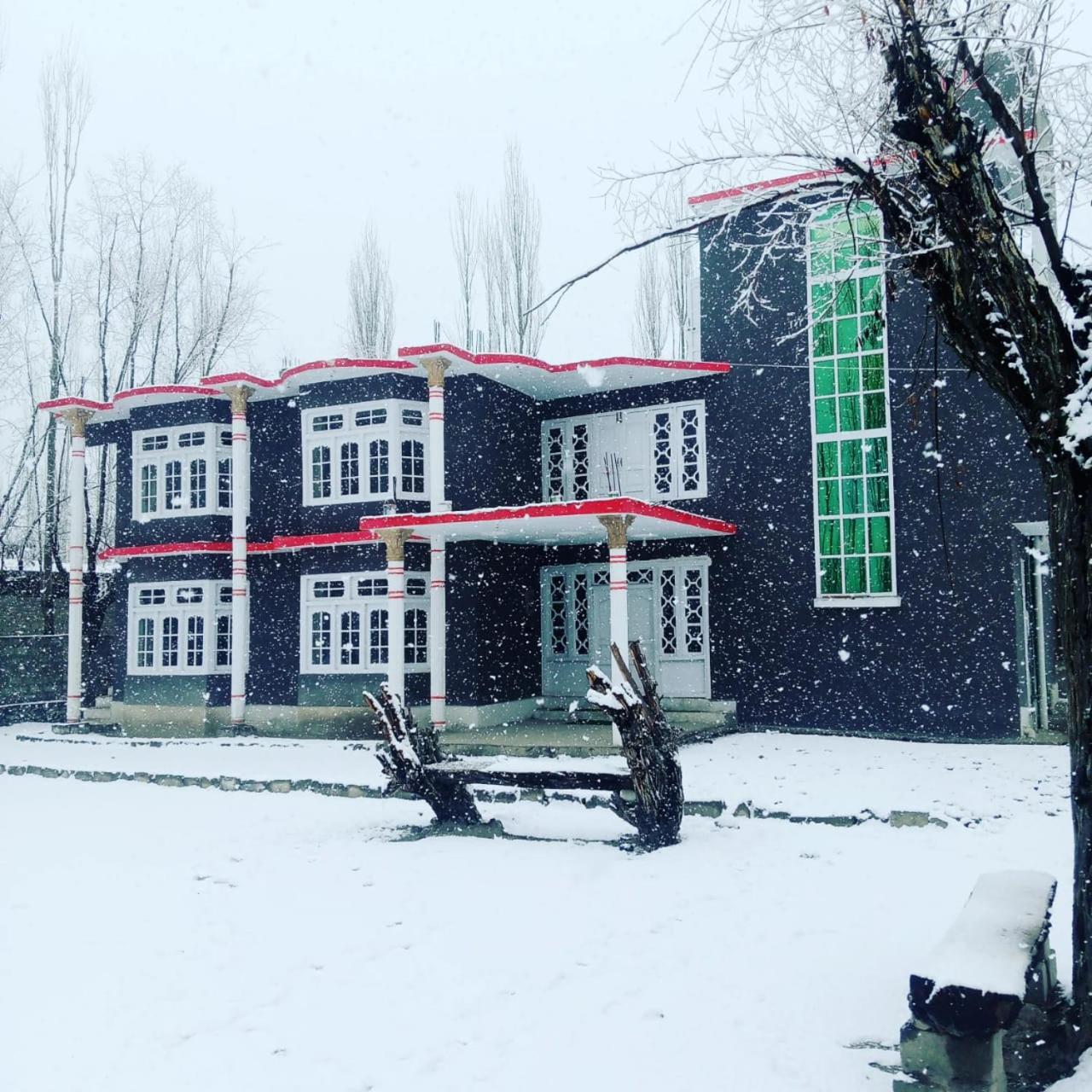 Skardu One Resort And Guest House Esterno foto